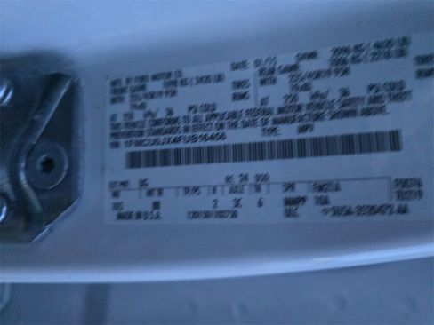 Used 2015 Ford Escape Titanium w/ Equipment Group 301A image 32