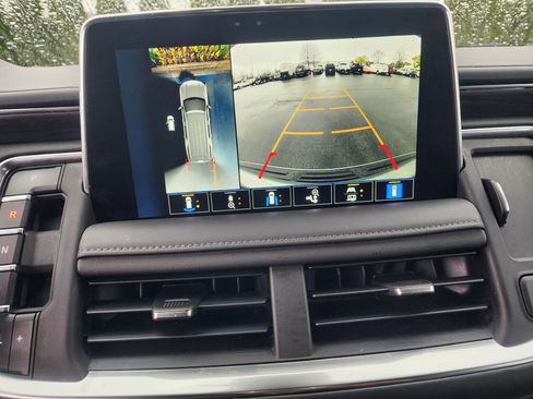 Used 2023 Chevrolet Tahoe Z71 w/ Off-Road Capability Package image 34