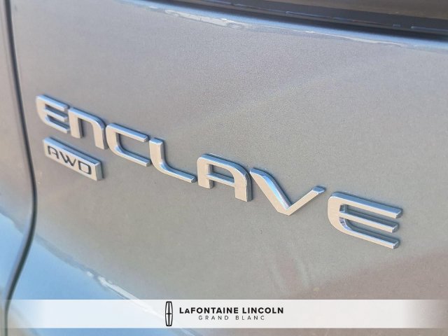 Used 2025 Buick Enclave Avenir AWD/4WD image 10