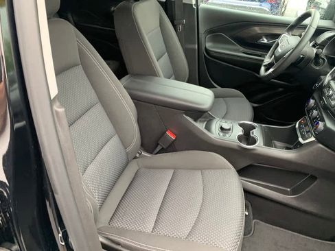 Certified 2023 GMC Terrain SLE w/ Driver Convenience Package AWD/4WD image 11