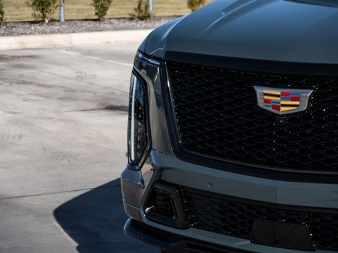 Used 2026 Cadillac Escalade V image 11