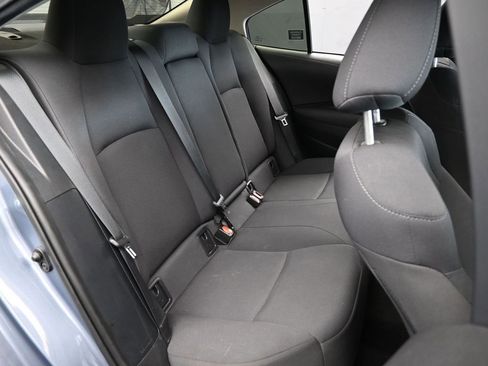 Used 2022 Toyota Corolla LE image 40