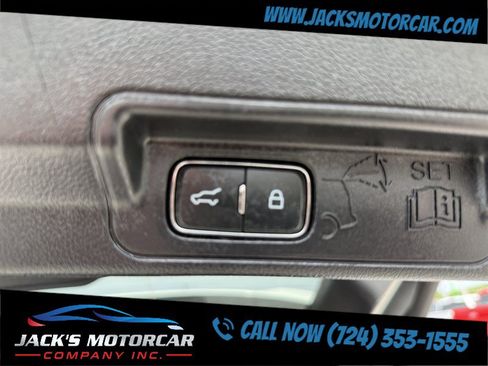 Used 2025 Ford Explorer ST-Line w/ ST-Line Street Pack AWD/4WD image 30