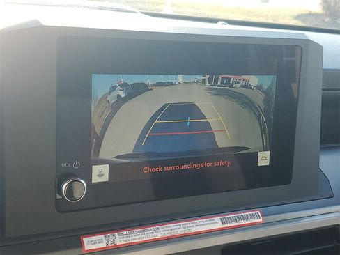 Certified 2025 Toyota Tacoma SR5 image 24