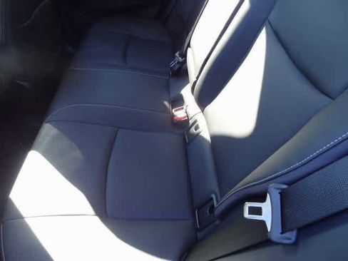 Used 2025 Toyota Corolla Cross XLE image 18