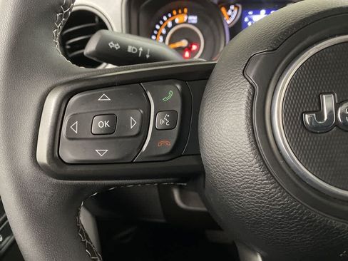Used 2025 Jeep Wrangler Unlimited Sport AWD/4WD image 20