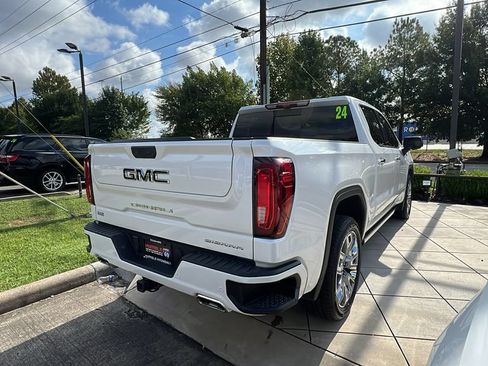 Used 2024 GMC Sierra 1500 Denali w/ Denali Reserve Package RWD image 11
