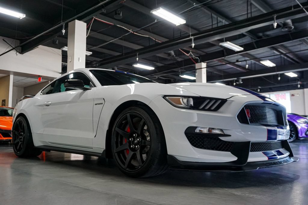 Used 2016 Ford Mustang Shelby GT350R w/ GT350R Equipment Group 920A RWD image 2
