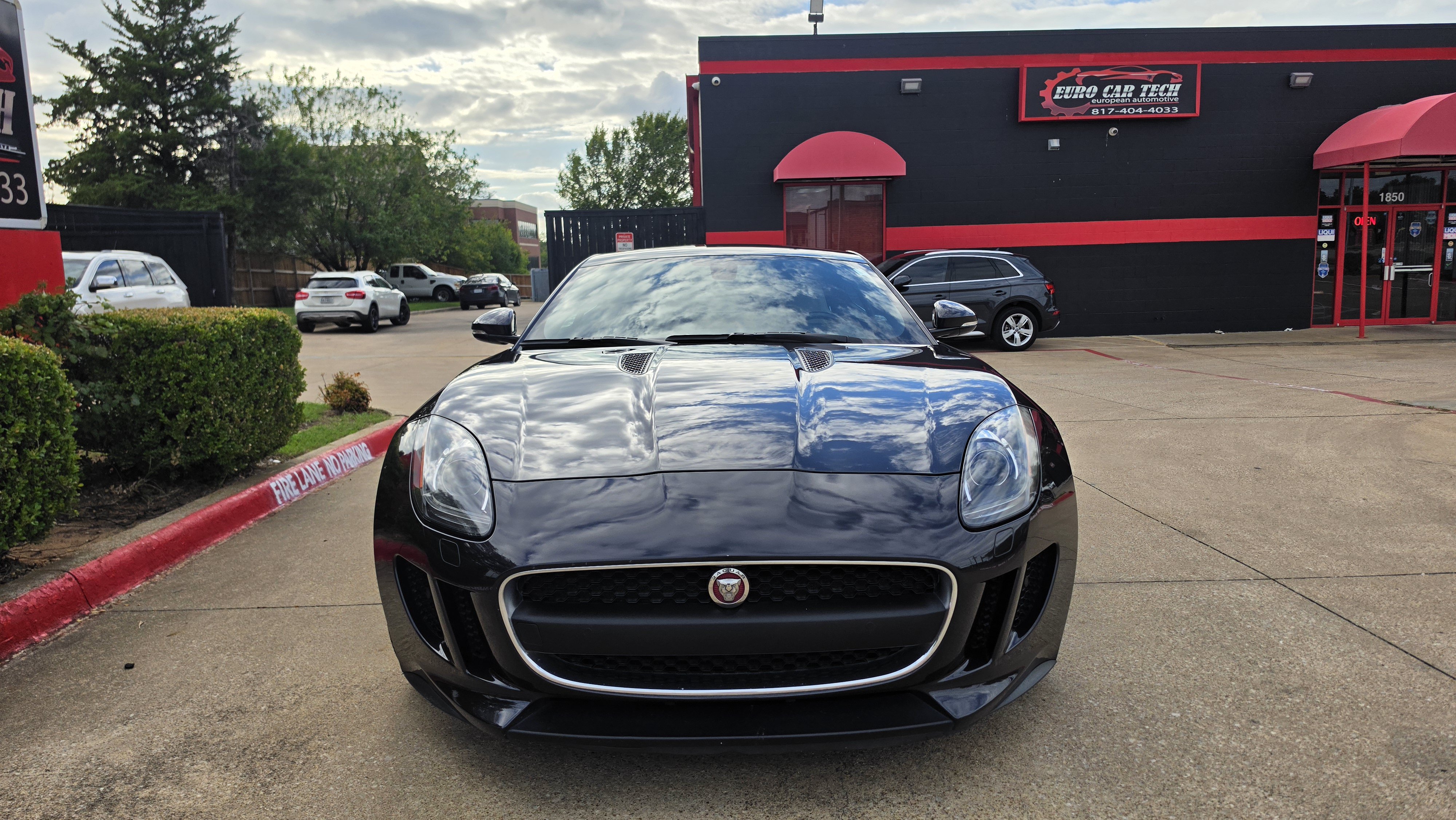 Used 2016 Jaguar F-TYPE Coupe RWD image 5