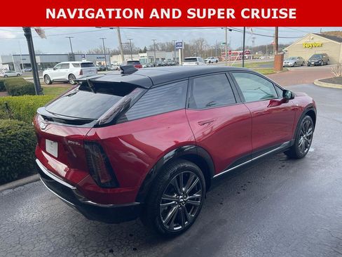 Used 2025 Cadillac Optiq Sport 2 image 7