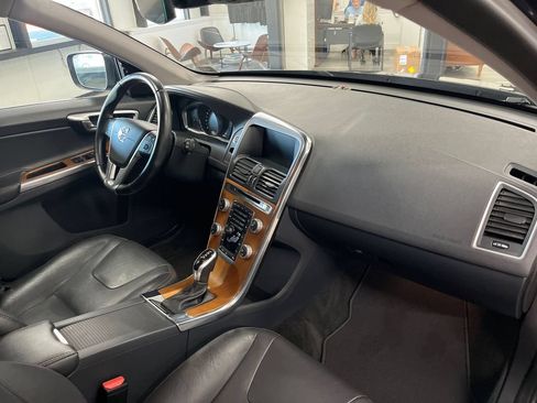 Used 2017 Volvo XC60 T5 Inscription w/ Preferred Option Package FWD image 45