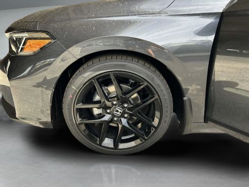 Used 2025 Honda Civic Sport image 11