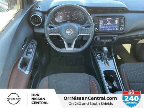 Used 2023 Nissan Kicks SR image 14