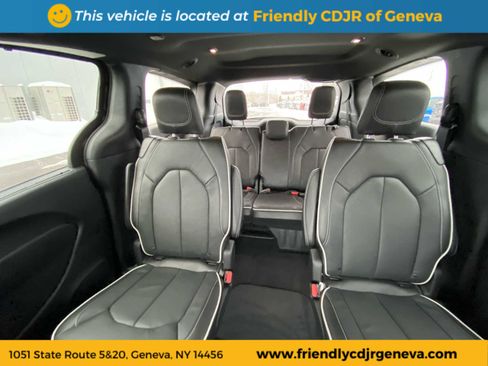 New 2026 Chrysler Pacifica Limited w/ S Appearance Package image 12