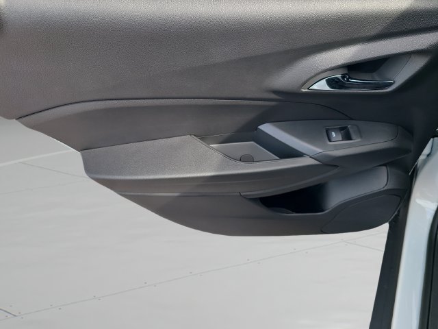 New 2026 Chevrolet Trax RS FWD image 15
