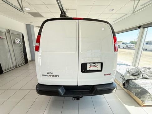 Used 2020 GMC Savana 2500 image 7