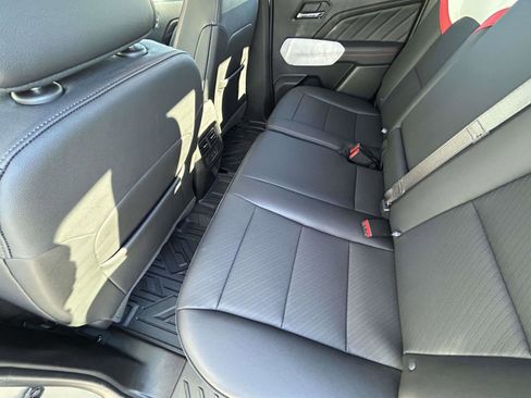 Used 2024 GMC Canyon AT4X image 13