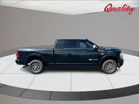 Used 2022 RAM 2500 Limited AWD/4WD image 2
