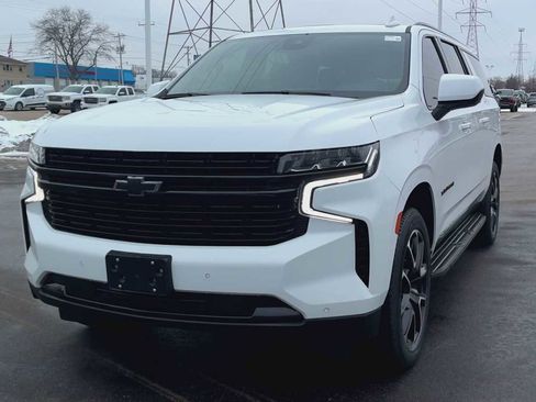 Used 2023 Chevrolet Suburban RST image 7