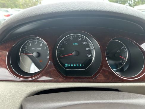 Used 2007 Buick Lucerne CXL image 17
