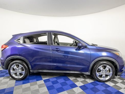 Used 2017 Honda HR-V EX-L image 3