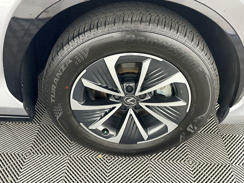 Used 2024 Lexus RZ 300e Premium w/ Accessory Package (Z1) image 11