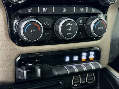 Used 2019 RAM 1500 Laramie image 10