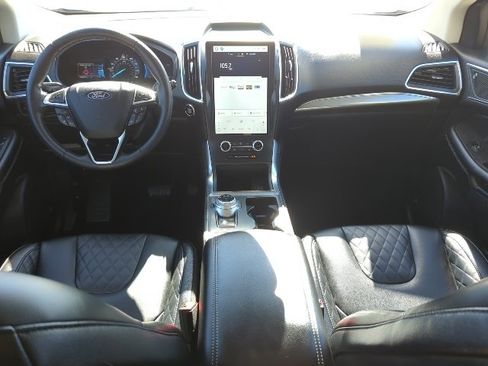 Used 2024 Ford Edge Titanium image 7