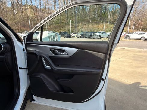 Used 2019 Chevrolet Blazer LT image 16