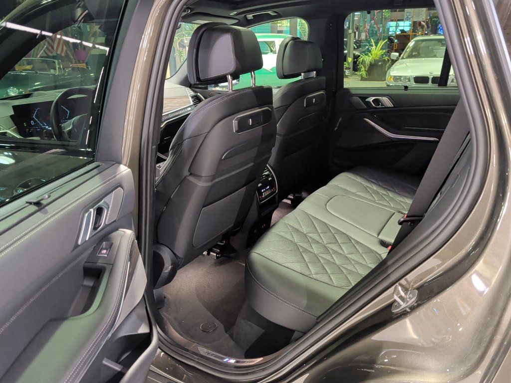 Certified 2026 BMW X5 xDrive40i w/ Executive Package AWD/4WD image 13