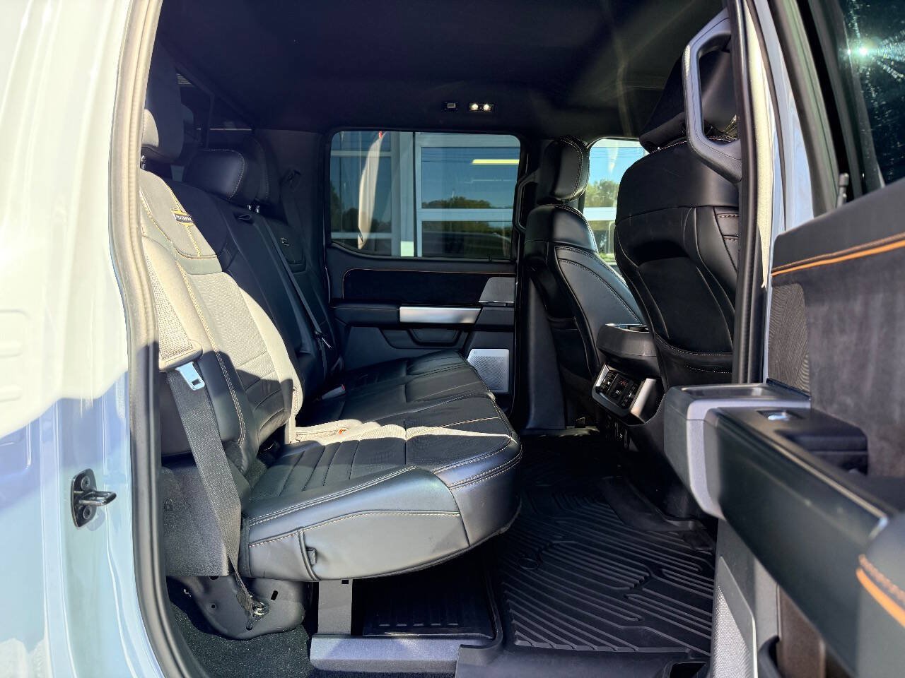 Used 2024 Ford F250 Platinum AWD/4WD image 42