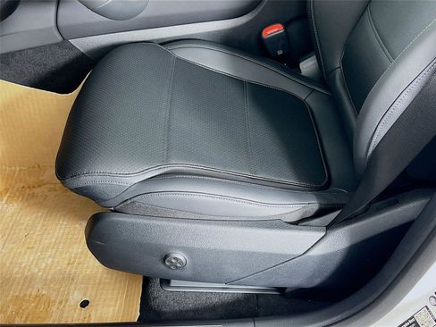 New 2026 Mercedes-Benz GLC 300 GLC 300 image 18