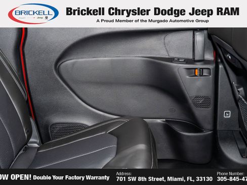 New 2026 Chrysler Pacifica Select image 13