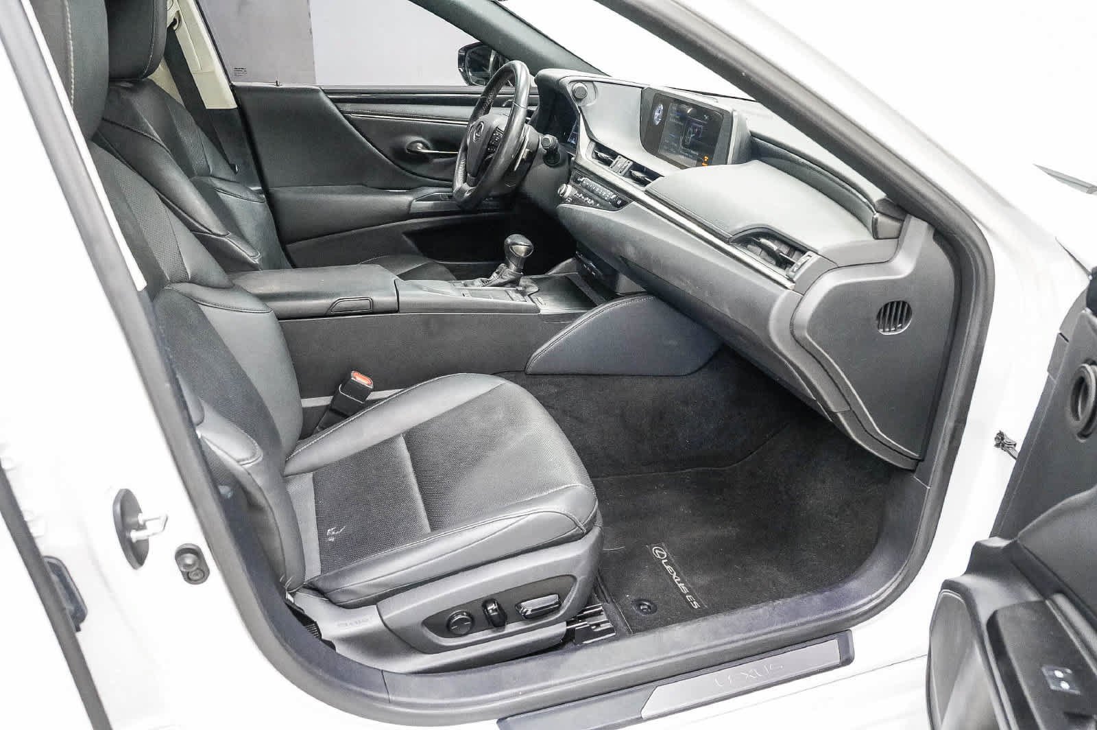 Used 2021 Lexus ES 350 w/ Accessory Package 2 FWD image 17