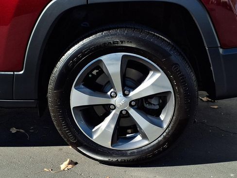 Used 2019 Jeep Cherokee Limited w/ Trailer Tow Group image 4