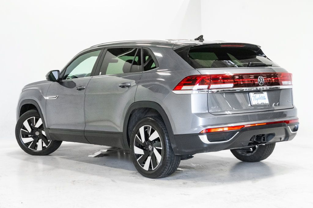 Used 2025 Volkswagen Atlas Cross Sport SE AWD/4WD image 25