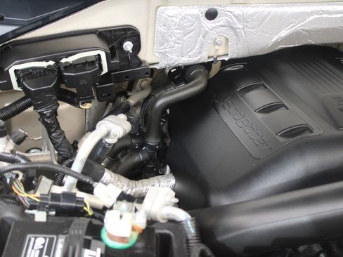 Used 2017 Ford Expedition Limited w/ Equipment Group 301A image 41