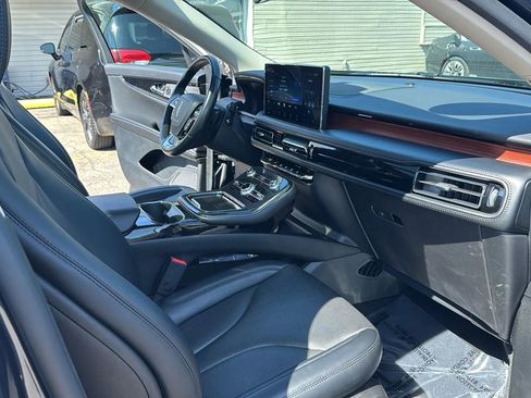 Used 2023 Lincoln Nautilus Reserve w/ Equipment Group 201A image 13