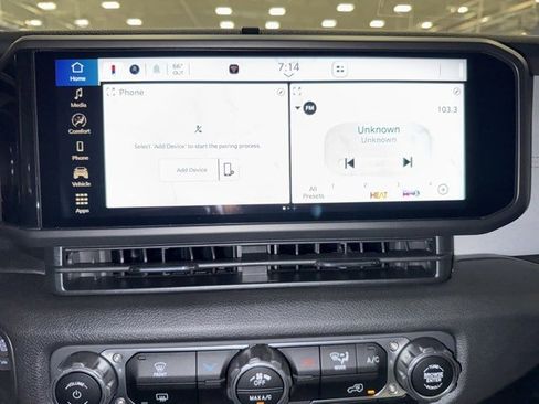 New 2025 Jeep Gladiator Sport image 18