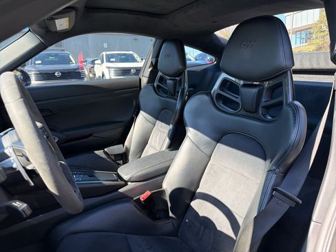 Used 2018 Porsche 911 Carrera T image 6