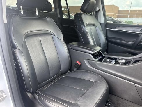 Used 2022 Jeep Grand Cherokee Limited RWD image 13
