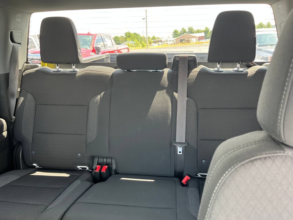 Used 2024 Chevrolet Silverado 1500 LT AWD/4WD image 14