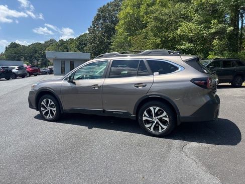 Used 2022 Subaru Outback Limited w/ Popular Package #2 AWD/4WD image 4