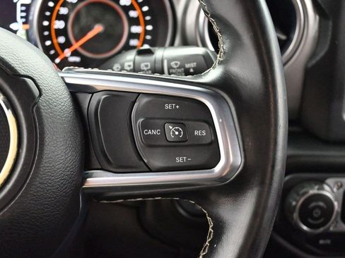Used 2020 Jeep Wrangler Unlimited Sahara AWD/4WD image 16