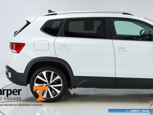 Used 2024 Volkswagen Taos SE FWD image 11