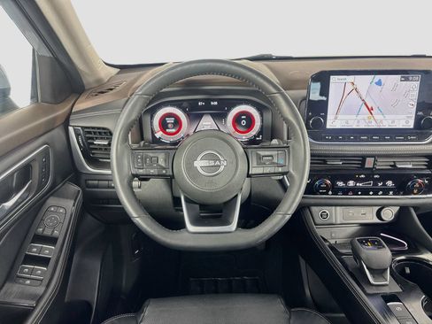 Used 2023 Nissan Rogue Platinum w/ Platinum Premium Package FWD image 24