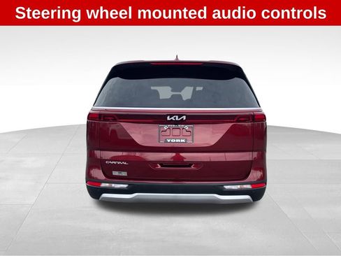 Used 2024 Kia Carnival LX image 4