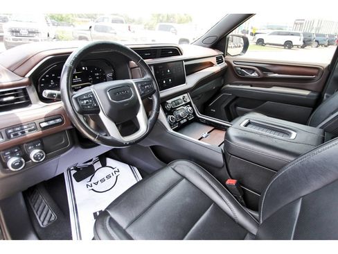 Used 2022 GMC Yukon Denali AWD/4WD image 12