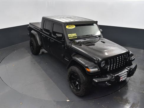 Used 2021 Jeep Gladiator Overland image 37