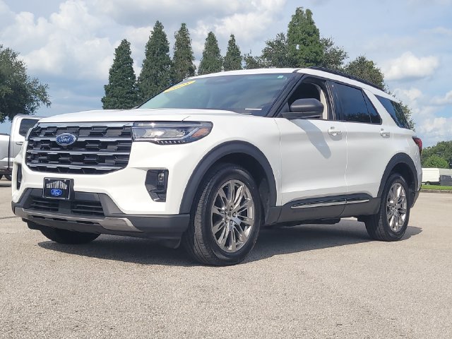 Used 2025 Ford Explorer Active w/ Active Comfort Package AWD/4WD image 35